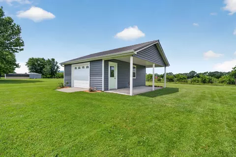 Exterior - 3365 N School Dr, Morris, IL 60450 photo 2 of 10