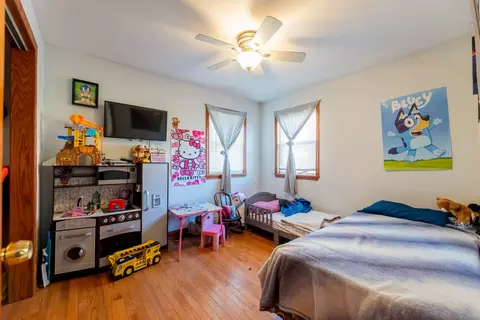 Bedroom - 4423 Eberly Ave, Brookfield, IL 60513 photo 6 of 6