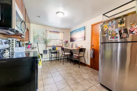 Kitchen - 4423 Eberly Ave, Brookfield, IL 60513 photo 8 of 9