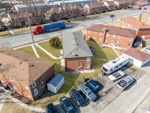 View/Area - 4423 Eberly Ave, Brookfield, IL 60513 photo 1 of 5