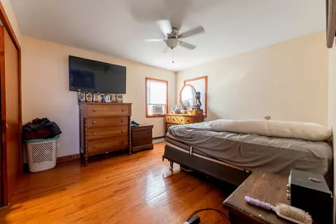 Bedroom - 4423 Eberly Ave, Brookfield, IL 60513 photo 1 of 6