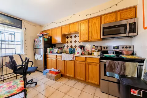 Kitchen - 4423 Eberly Ave, Brookfield, IL 60513 photo 5 of 9
