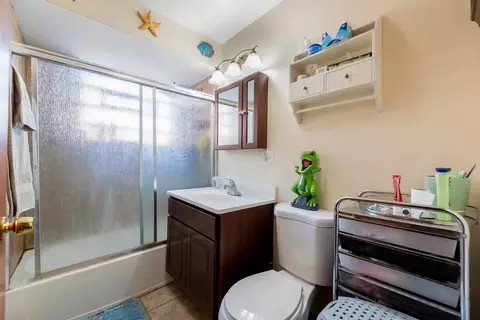 Bath - 4423 Eberly Ave, Brookfield, IL 60513 photo 4 of 4