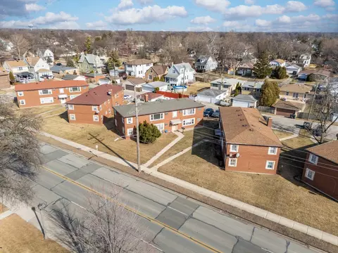 View/Area - 4423 Eberly Ave, Brookfield, IL 60513 photo 3 of 5