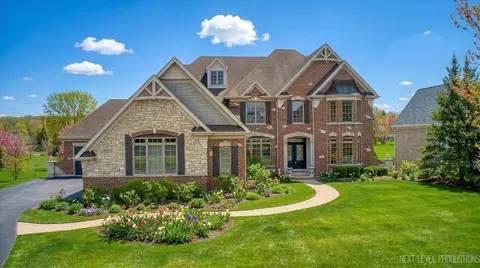 5 N095 Prairie Rose Dr, Saint Charles, IL 60175