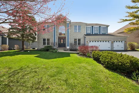 1138 Ridgewood Cir, Lake In The Hills, IL 60156