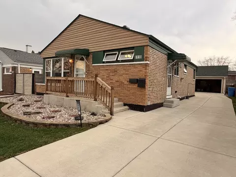 8118 S Kolmar Ave, Chicago, IL 60652