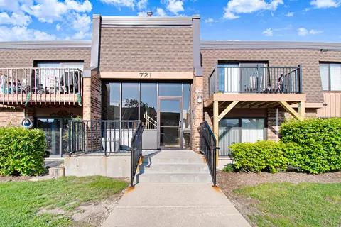 721 Tipperary Ct #1A, Schaumburg, IL 60193