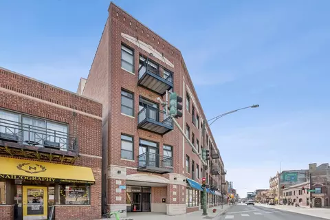 3755 N Racine Ave #3C, Chicago, IL 60613