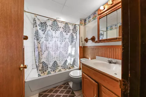 Bath - 299 E Lincoln St, Seneca, IL 61360 photo 2 of 2