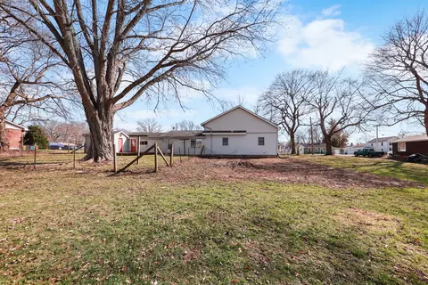 Exterior - 299 E Lincoln St, Seneca, IL 61360 photo 1 of 3
