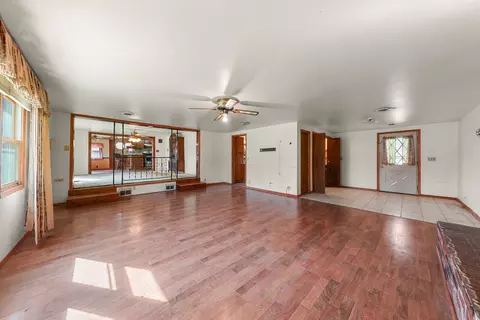 Living - 299 E Lincoln St, Seneca, IL 61360 photo 2 of 2
