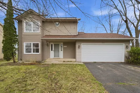 508 Pembroke Rd SW, Poplar Grove, IL 61065