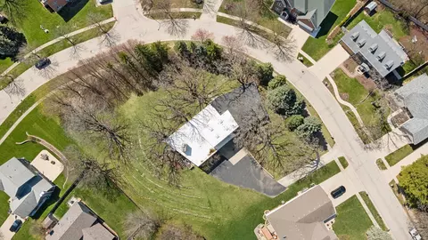 View/Area - 615 Robin Rdg, Elgin, IL 60123 photo 2 of 3