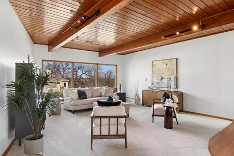 Living - 615 Robin Rdg, Elgin, IL 60123 photo 1 of 5