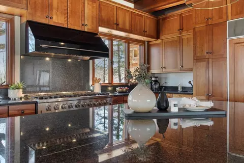 Kitchen - 615 Robin Rdg, Elgin, IL 60123 photo 4 of 5