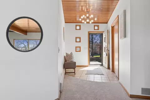 Entry Way - 615 Robin Rdg, Elgin, IL 60123 photo 1 of 1