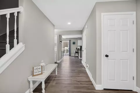 Entry Way - 704 S 8th St, Eldridge, IA 52748 photo 2 of 4