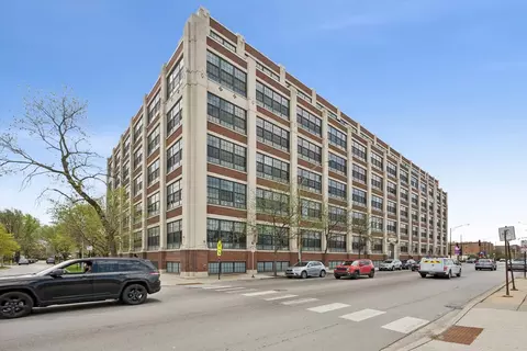 3963 W Belmont Ave #316, Chicago, IL 60618