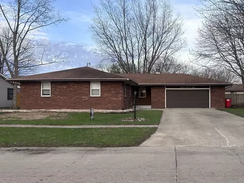 2508 Jordan Dr, Champaign, IL 61822