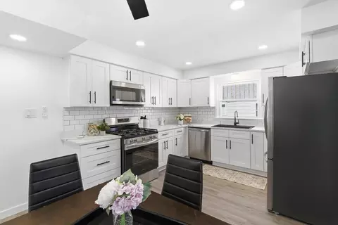 Kitchen - 7545 Beloit Ave, Bridgeview, IL 60455 photo 2 of 3