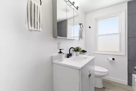 Bath - 7545 Beloit Ave, Bridgeview, IL 60455 photo 1 of 2