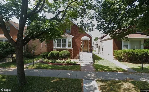 8320 S Phillips Ave, Chicago, IL 60617