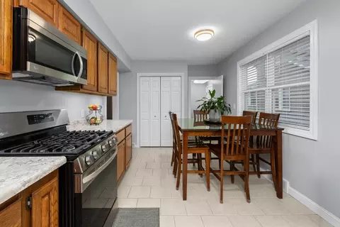 Kitchen - 925 12th Ave, Moline, IL 61265 photo 3 of 4