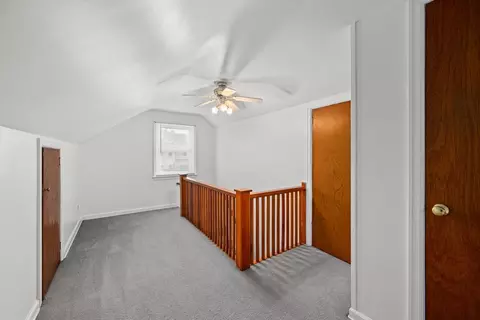Entry Way - 925 12th Ave, Moline, IL 61265 photo 3 of 4