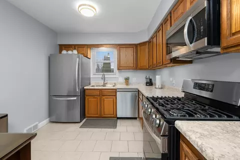 Kitchen - 925 12th Ave, Moline, IL 61265 photo 1 of 4