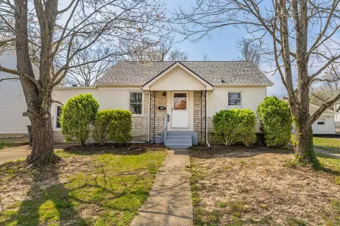 1105 W Walkup Ave, Carbondale, IL 62901