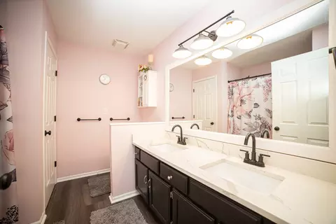 Bath - Undisclosed, Plainfield, IL 60586 photo 2 of 3