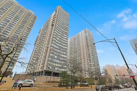 5701 N Sheridan Rd #7E, Chicago, IL 60660