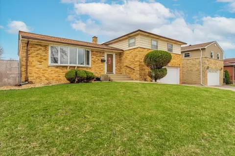 1531 N 9th Ave, Melrose Park, IL 60160