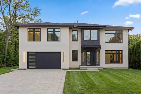 2108 N Chestnut Ave, Arlington Heights, IL 60004