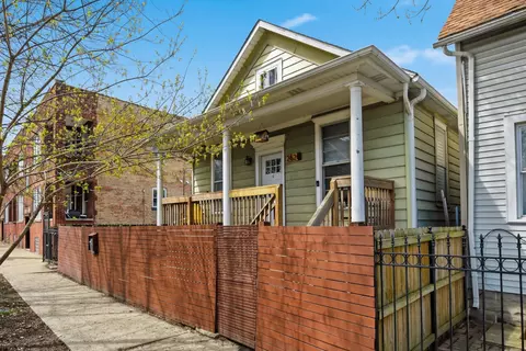 2626 W Francis Pl, Chicago, IL 60647