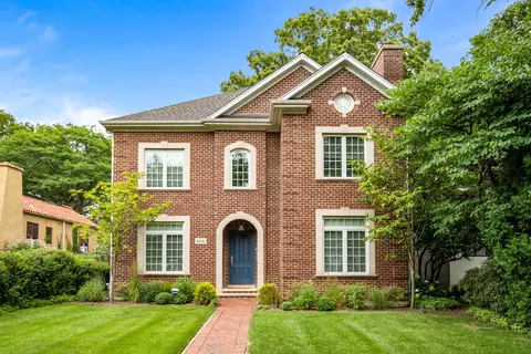 1420 Isabella St, Wilmette, IL 60091