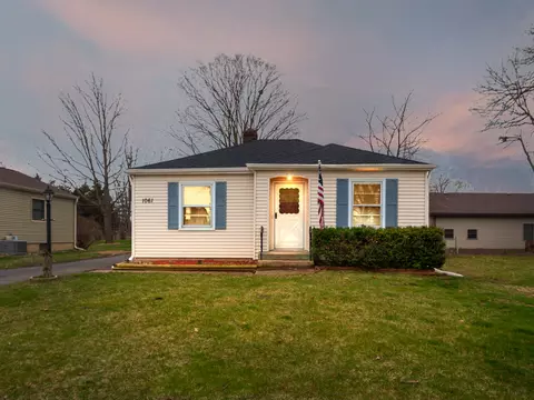 1061 Houston Ave, Elgin, IL 60120