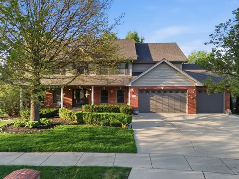 8304 Queen Victoria Ln, Tinley Park, IL 60477