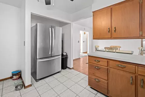 Kitchen - 1003 14th Ave B, Orion, IL 61273 photo 3 of 4
