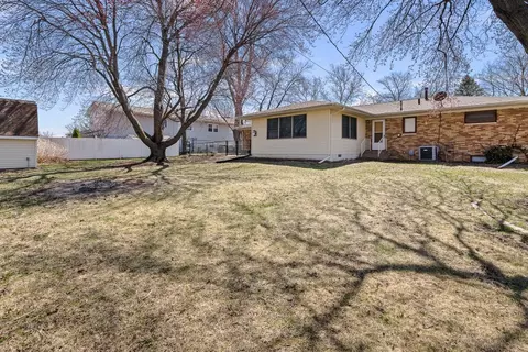 Exterior - 1003 14th Ave B, Orion, IL 61273 photo 4 of 7