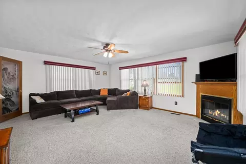 Living - 1003 14th Ave B, Orion, IL 61273 photo 6 of 6