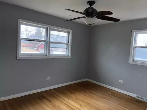 Bedroom - 15210 Evers St, Dolton, IL 60419 photo 2 of 3