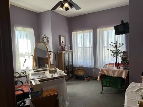 Bedroom - 18760 Hillside Rd, Morrison, IL 61270 photo 2 of 4