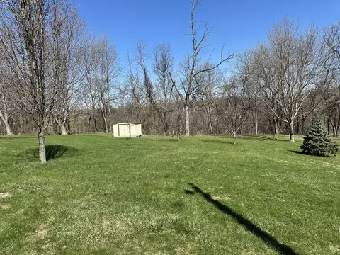Exterior - 18760 Hillside Rd, Morrison, IL 61270 photo 10 of 12