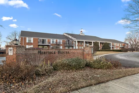 3001 Heritage Dr #106, Joliet, IL 60435