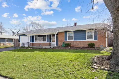 1241 Aspen Ln, Elk Grove Village, IL 60007