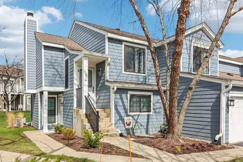 974 Westchester Cir, Schaumburg, IL 60193