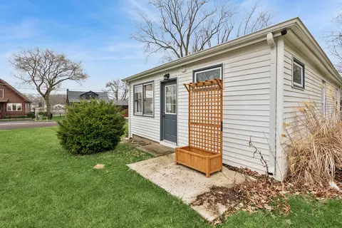 Exterior - 2016 Sunnyside Beach Dr, Johnsburg, IL 60051 photo 1 of 3