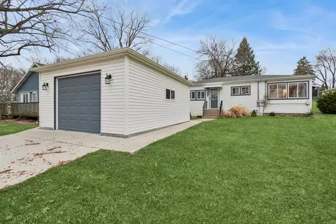 Exterior - 2016 Sunnyside Beach Dr, Johnsburg, IL 60051 photo 3 of 3